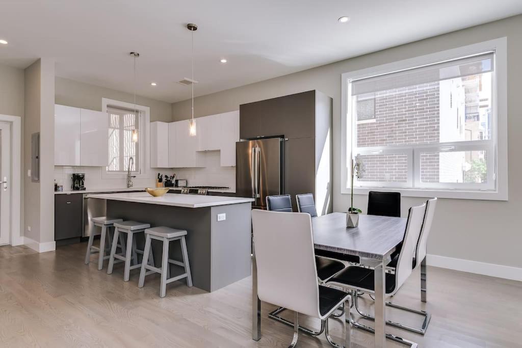 Stunning Duplex Condo #1 - Downtown River North Chicago Extérieur photo
